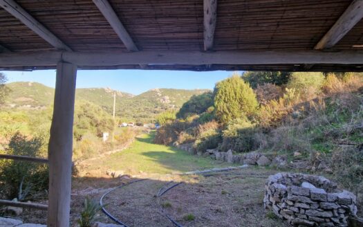 Propriété à renovée près de Porto Pollo