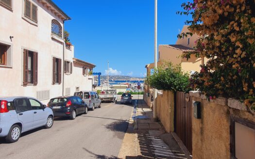 Rez-de-chaussée proche de la marina