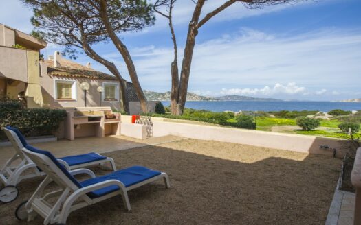 I faraglioni, Apartment near the sea