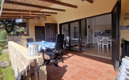 Costa Serena, Maison mitoyenne près de la mer