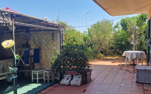 Porzione di appartamento al piano terra in zona residenziale