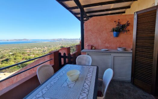 Vue imprenable sur la mer et la baie de Coluccia