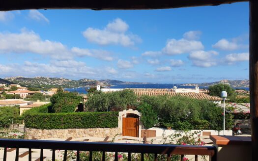 Palau Alta – villa a schiera su due livelli con vista mare