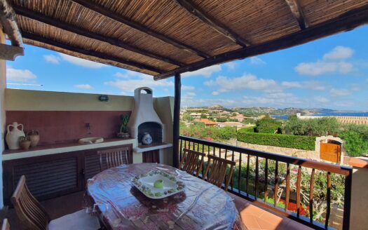 Palau Alta – villa a schiera su due livelli con vista mare