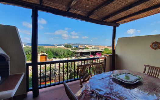 Palau Alta – villa a schiera su due livelli con vista mare