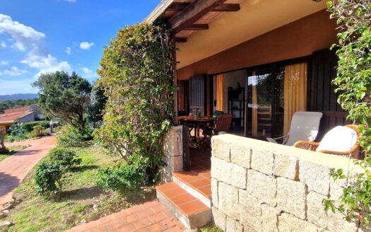 Costa Serena, villetta fronte mare