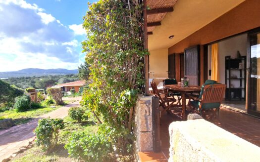 Costa Serena, villetta fronte mare