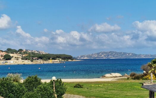 Capo d’orso Marina, Trilocale ampio terrazzo vicino al mare