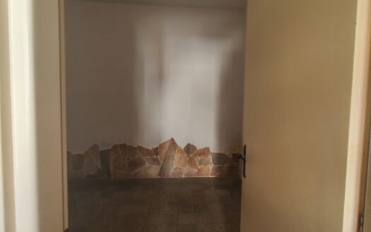 Centro Paese, casa a schiera da ristrutturare