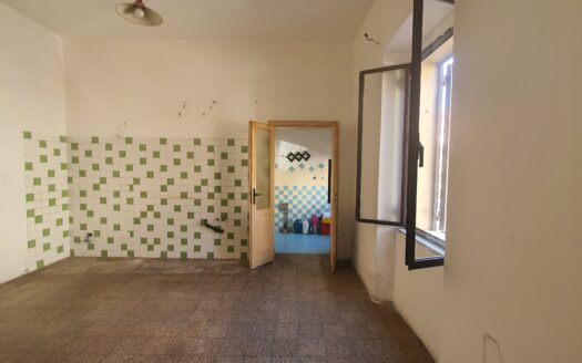 Centro Paese, casa a schiera da ristrutturare