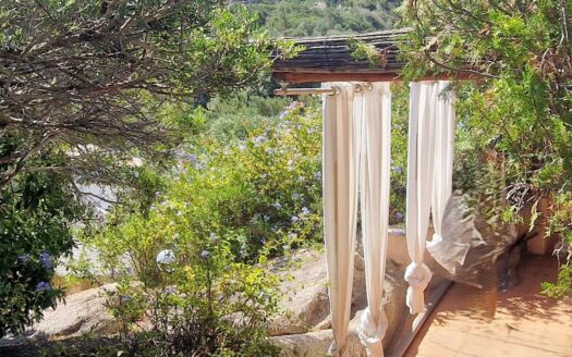 Porto Rafael Centro, Casa indipendente incastonata nella roccia